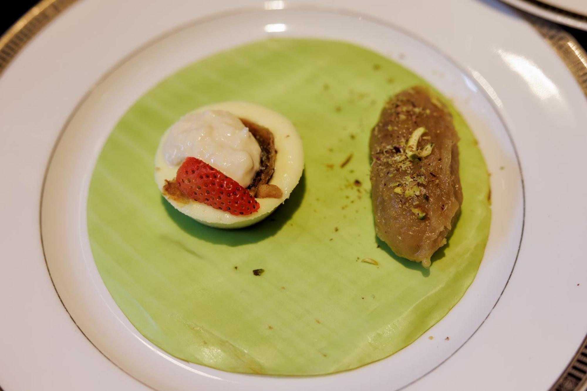 The Leela Palace צ'נאי מראה חיצוני תמונה A dessert at the restaurant